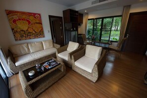 42-inch flat-screen TV with cable channels, TV