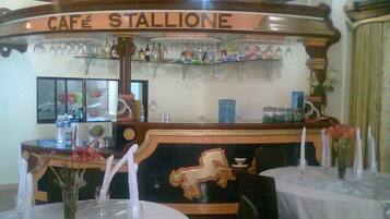 Petit déjeuner préparé sur commande servi tous les jours en supplément