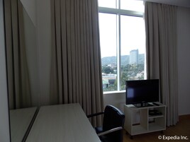 Premier Deluxe Room | Room amenity