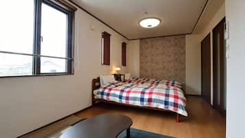 Standard Twin Room, Mountain View | Desk, free WiFi