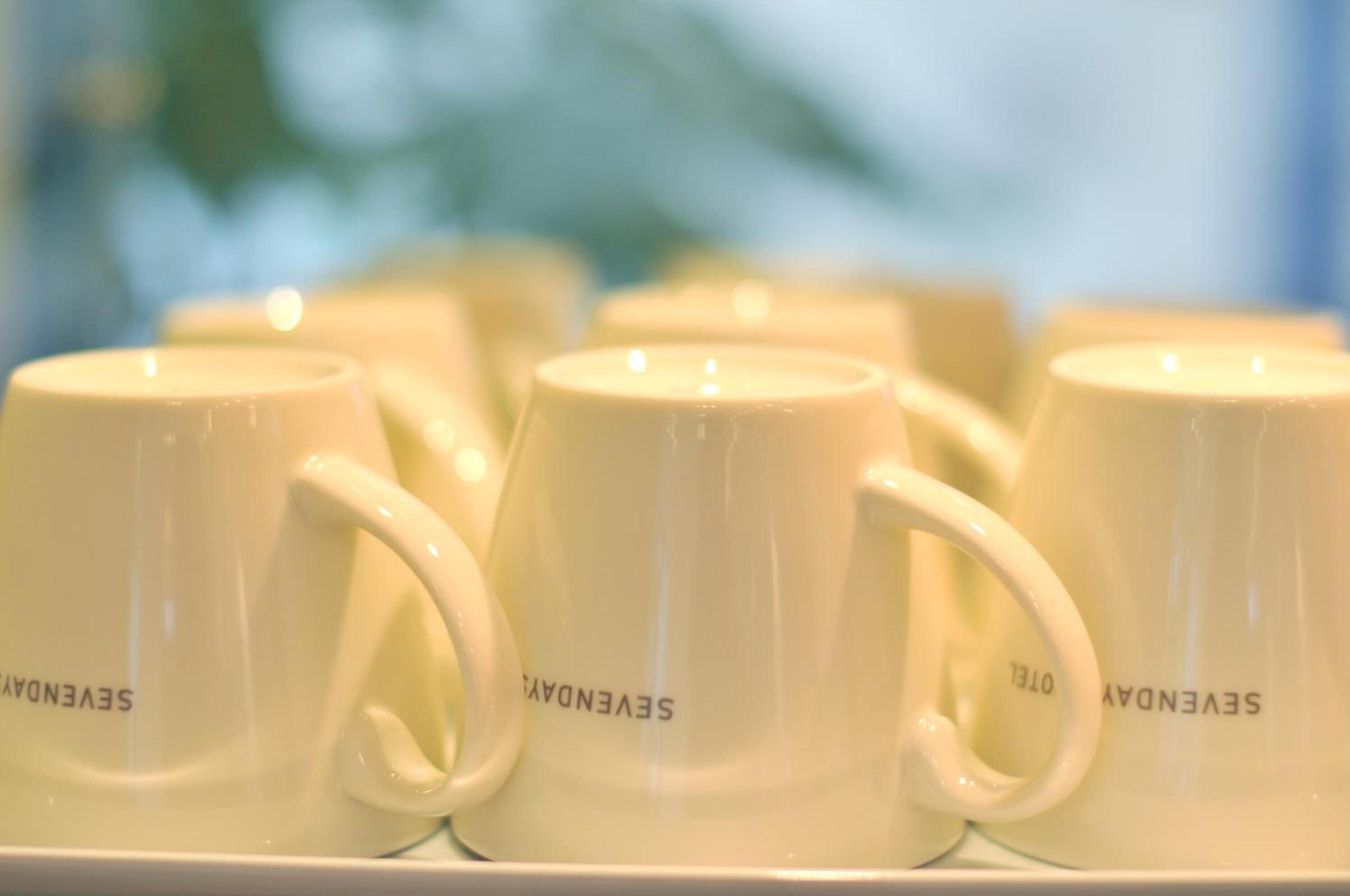 fridge, electric kettle