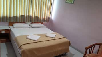 Deluxe Room | Desk, rollaway beds, free WiFi