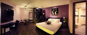 Amethyst Suite | Desk, blackout drapes, free WiFi, bed sheets - Kimberley Hotel Georgetown (George Town)