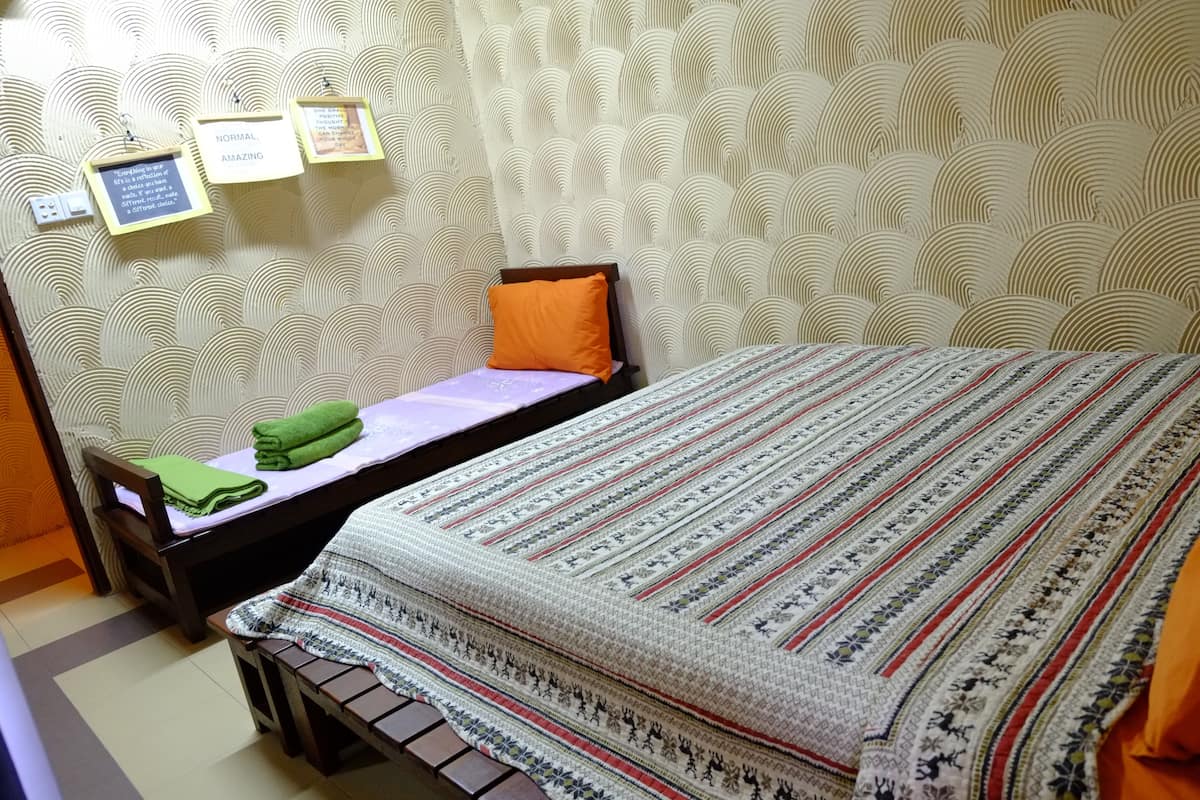 Chambre Triple Standard (1 Queen + 1 Futon) | Wi-Fi gratuit