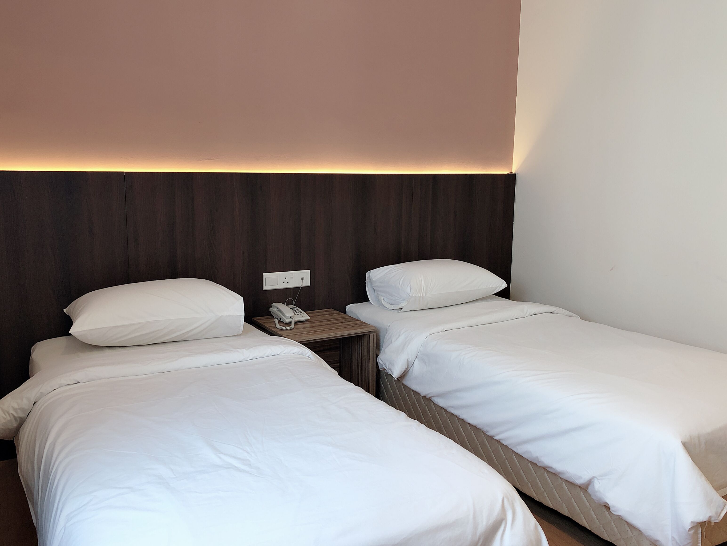 business twin room | 1 bedroom, minibar, in-room safe, desk