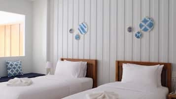 Suite Twin Bed | Free minibar, desk, rollaway beds, free WiFi