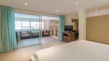 Tallelokero huoneessa, työpöytä, silitysrauta/-lauta, ilmainen Wi-Fi