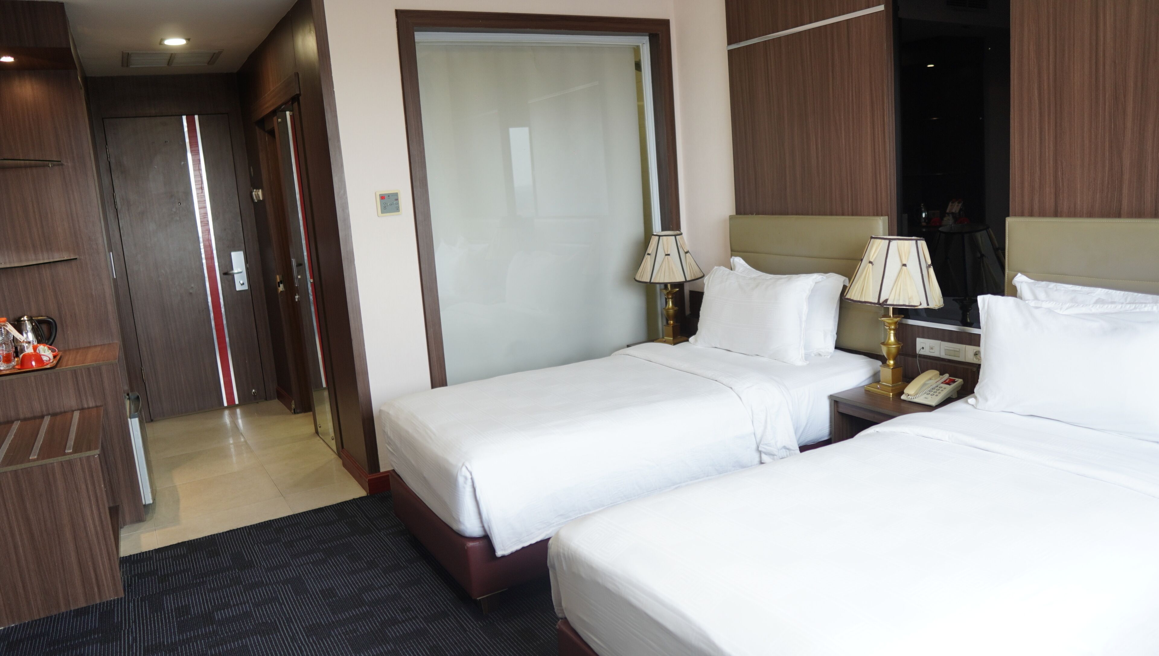 商務雙床房 | 書桌、免費 Wi-Fi、床單