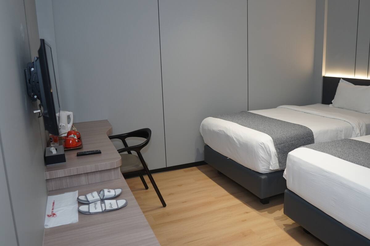 高級雙床房 | 書桌、免費 Wi-Fi、床單