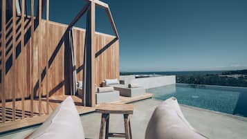 Suite, eigener Pool | Minibar, Zimmersafe, Verdunkelungsvorhänge, schallisolierte Zimmer