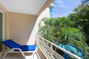 3 Bedroom Pool View | Balkon