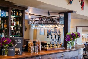 Bar (in der Unterkunft)