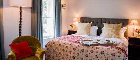 Desk, iron/ironing board, rollaway beds, free WiFi