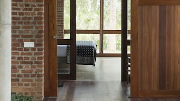 3 bedrooms, in-room safe, desk, iron/ironing board