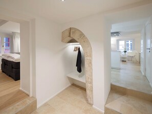 奢華公寓, 2 間臥室, 廚房, 城市景觀 | 2 間臥室、高級寢具、羽絨被、客房內保險箱