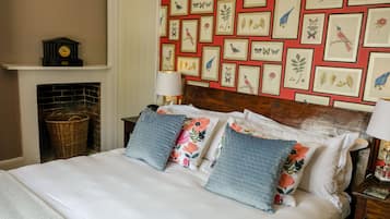 Comfort Double Room, 1 King Bed | Premium bedding, individually decorated, individually furnished, desk