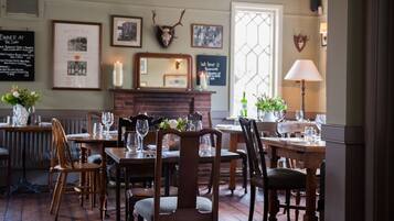 Daily full breakfast (GBP 15 per person)