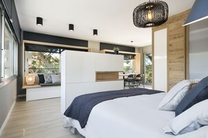 Apartment | 1 bedroom, in-room safe, blackout drapes, iron/ironing board