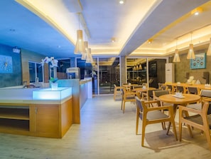 Dining - Twin Tides Panglao (Panglao)