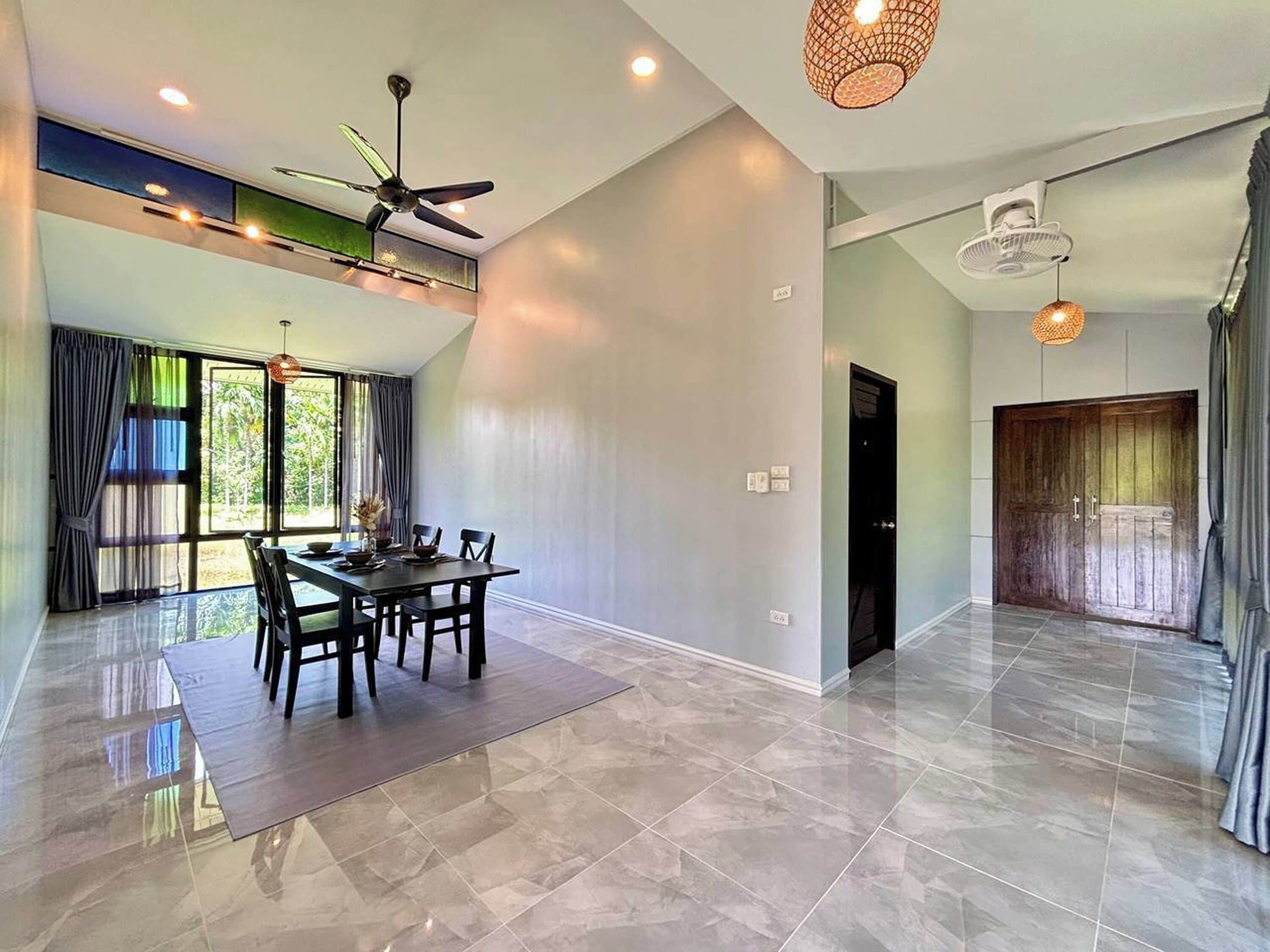 suite | 1 bedroom, minibar, in-room safe, desk