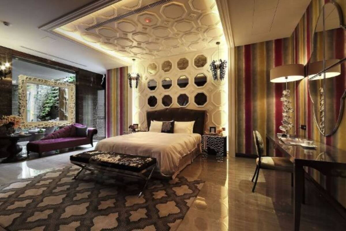 1 bedroom, free minibar, individually furnished, desk