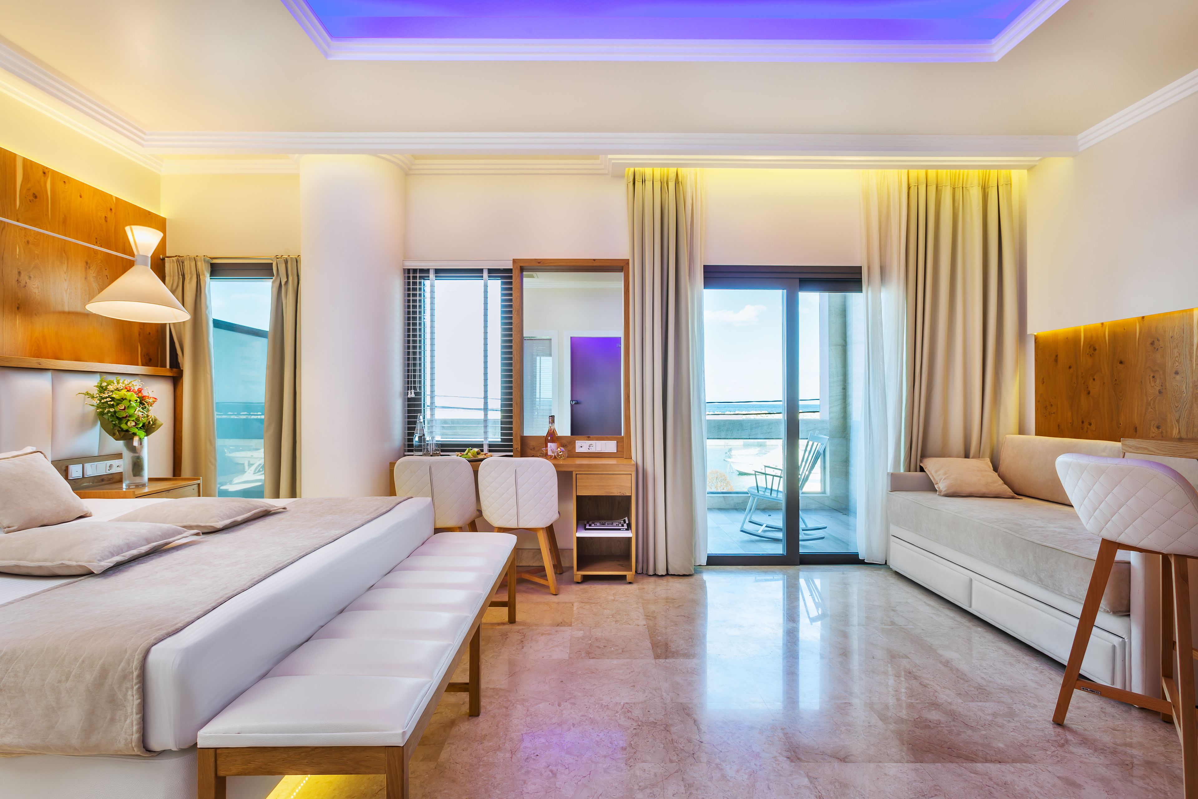 Suite, Sea View | In-room safe, soundproofing, iron/ironing board, free cots/infant beds