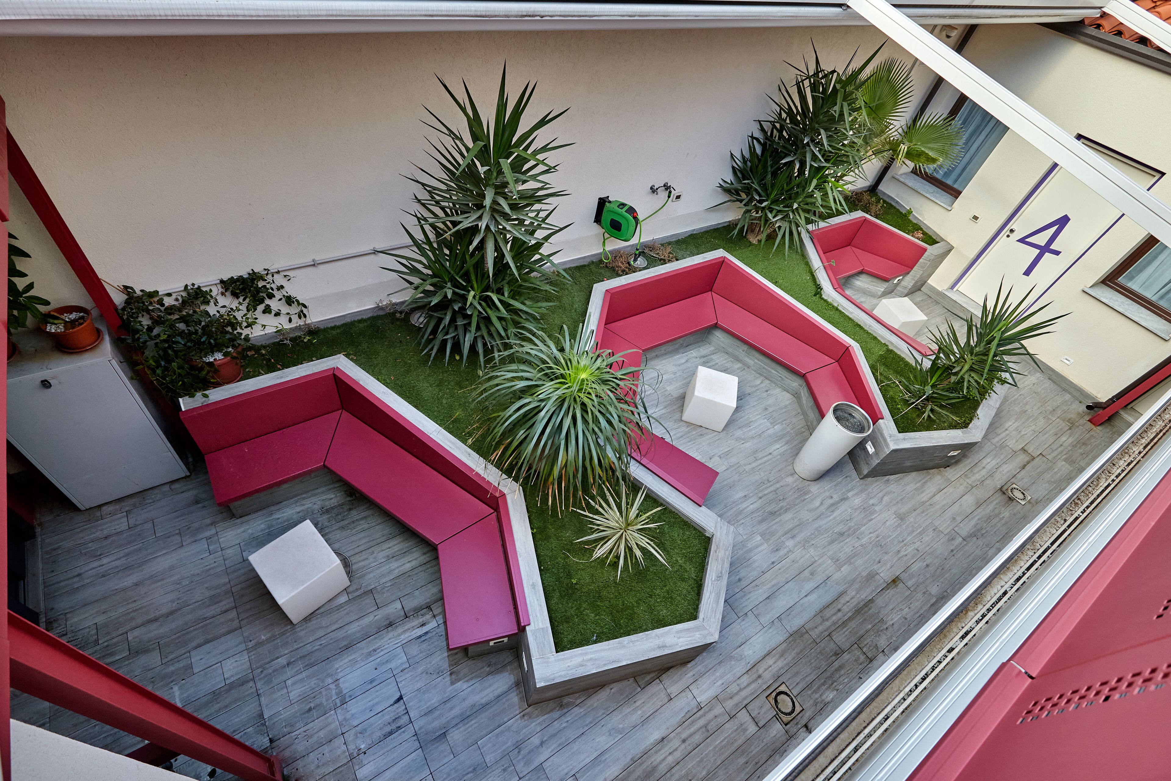 suite, terrace, garden area | view from room