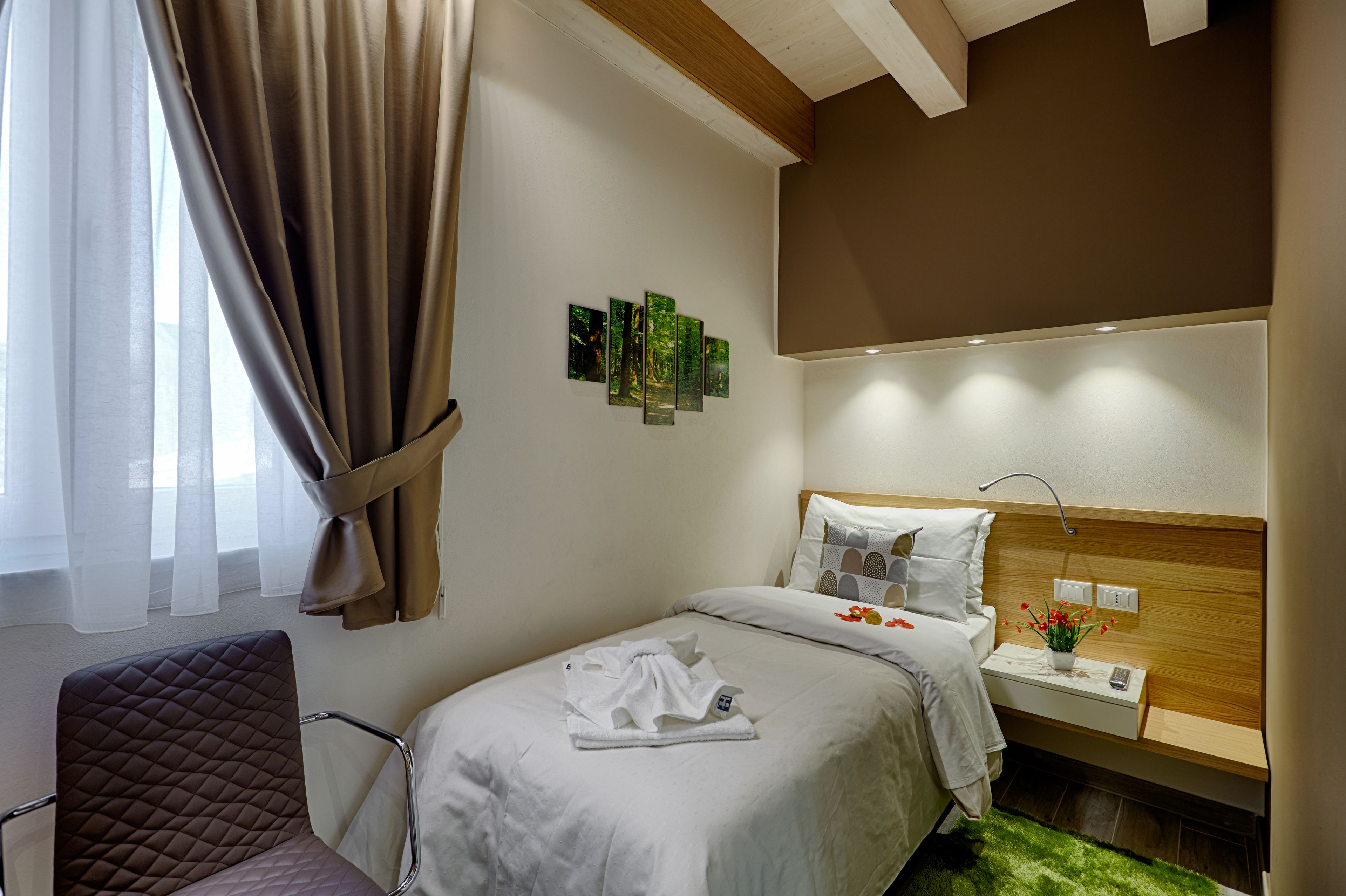 single room | minibar, in-room safe, soundproofing, free wifi