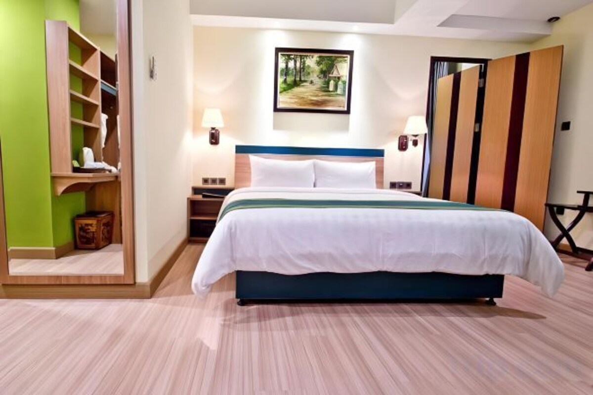 Double Corner Suite