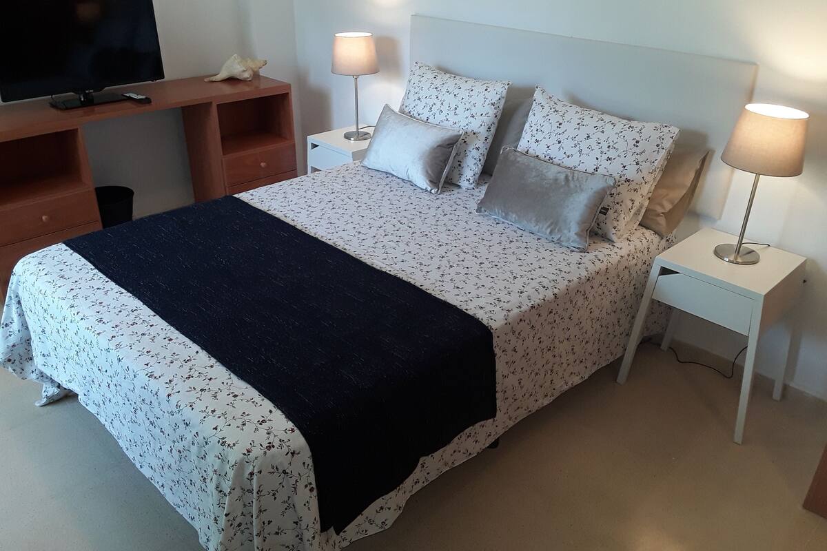 Superior Studio, 1 Double Bed, Terrace | Down duvets, soundproofing, free WiFi, bed sheets
