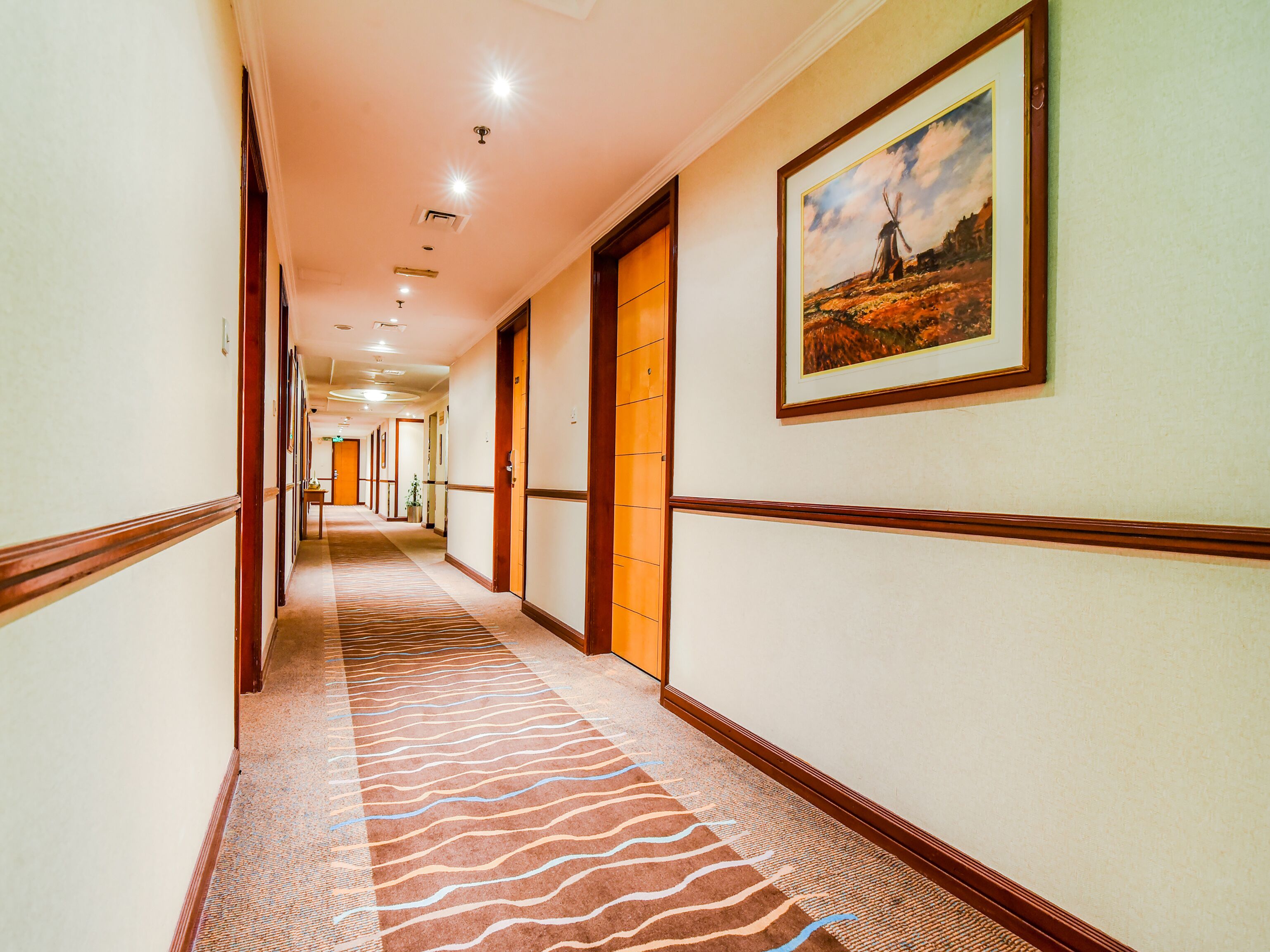 Foto - Landmark Summit Hotel