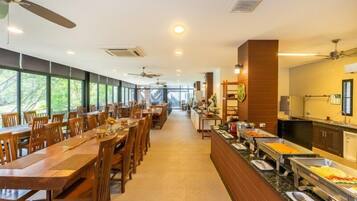 Daily full breakfast (THB 300 per person)