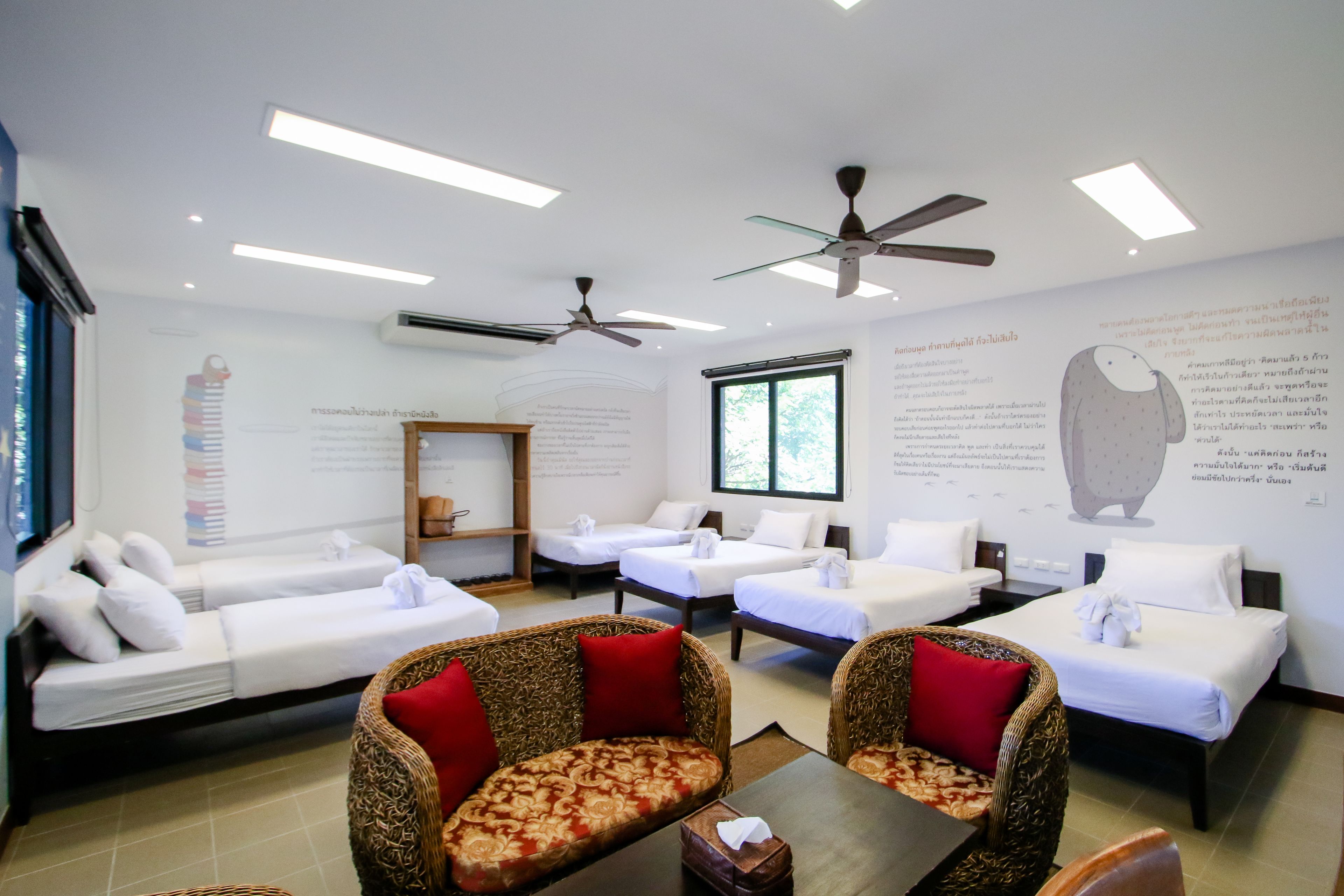 gglc family suite 6 beds | 1 bedroom, individually decorated, individually furnished, desk