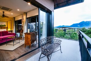 Rain Tree Suite, Panorama View | Balcon