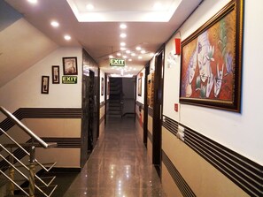 Interior entrance - Hotel Station View (New Delhi)