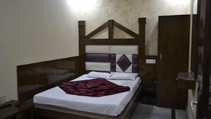 Meja kerja dan Wi-Fi gratis