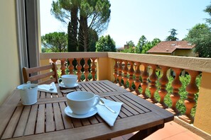 Suite Junior, balcon | Terrasse/Patio