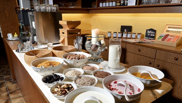 Buffet - Gästehaus Rottenspacher (Koessen)