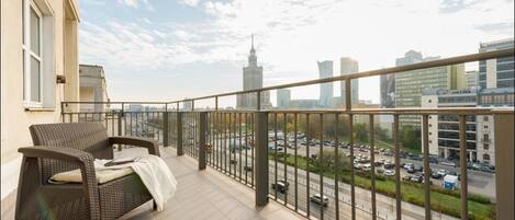 Iron/ironing board, rollaway beds, free WiFi