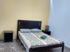 Economy Double or Twin Room, 1 Double Bed | Premium bedding, iron/ironing board, free WiFi, bed sheets - Pousada Biribiri (Salvador)