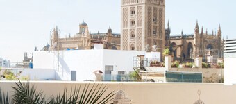 Guzman El Bueno Suites