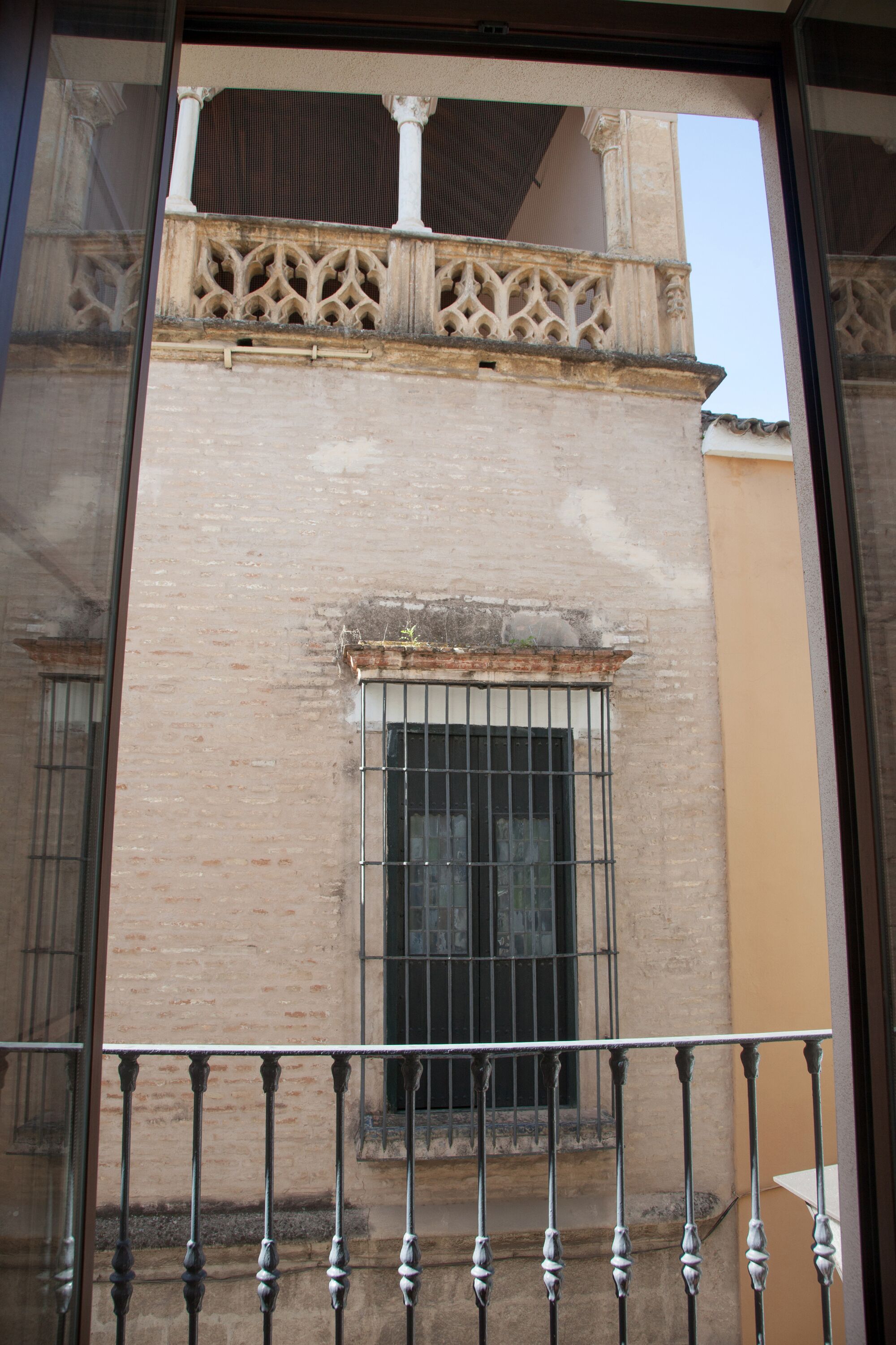 deluxe apartment, 2 bedrooms | 2 bedrooms, in-room safe, desk, laptop workspace