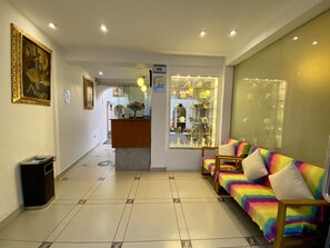 LED TV - Mistico San Blas (Cusco)