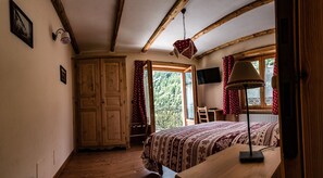 Suite, Terrace, Mountain View | Premium bedding, down duvets, in-room safe, desk