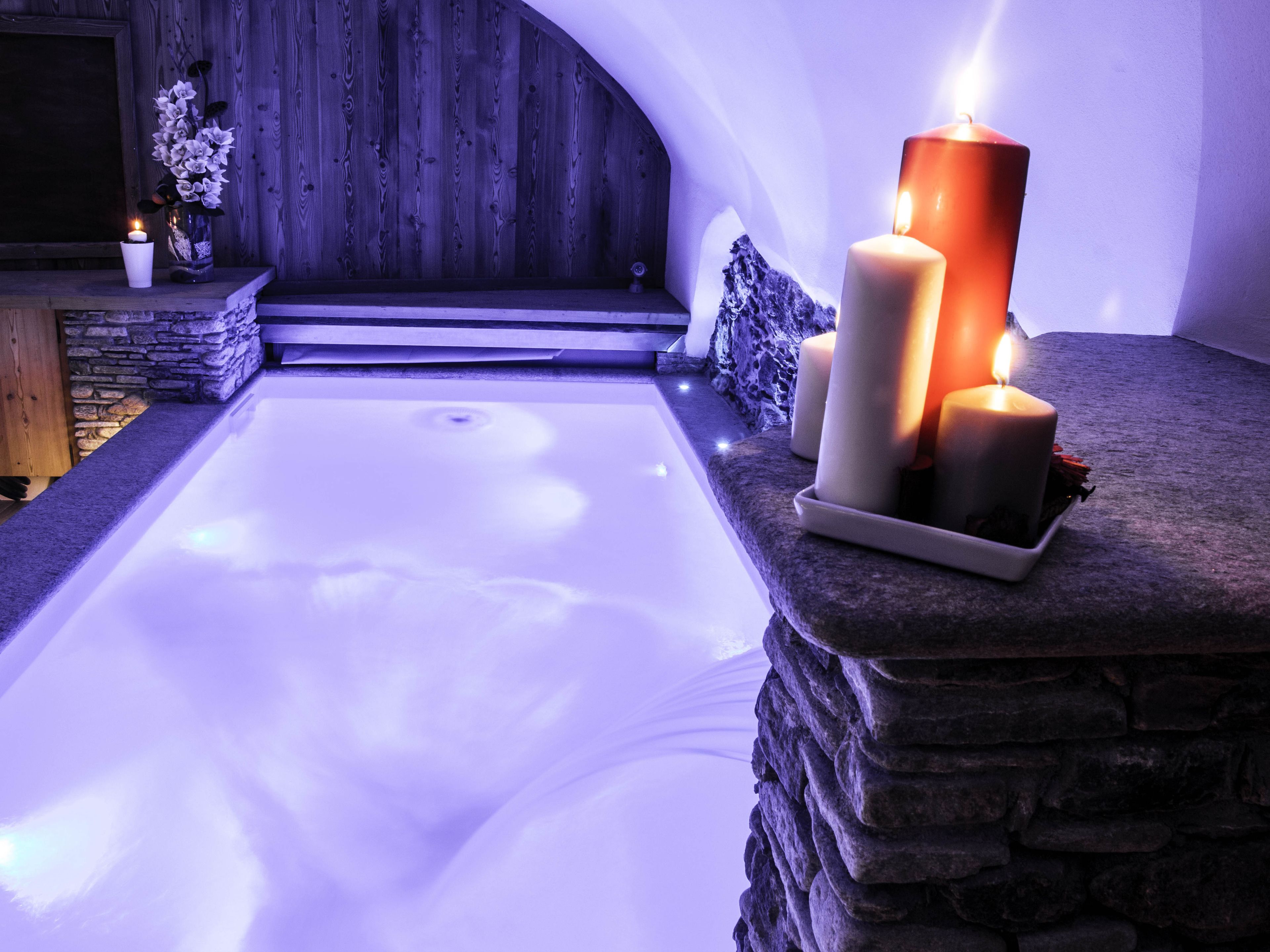 Sauna seca, salas de massagem/tratamento