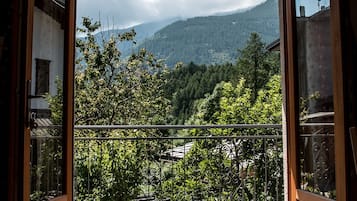 Apartment, 2 Schlafzimmer, Kochnische, Bergblick | Ausblick vom Zimmer