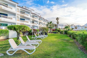 Sun deck