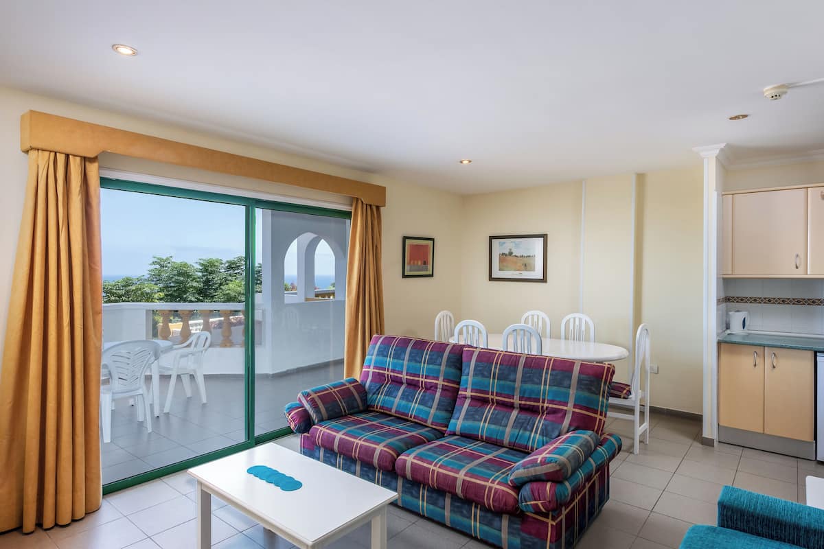 Panoramic Apartment, 2 Bedrooms, Terrace, Partial Ocean View | In-room safe, iron/ironing board, free WiFi, bed sheets