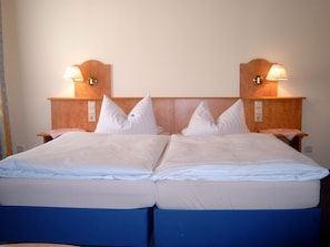 1 bedroom, rollaway beds, free WiFi