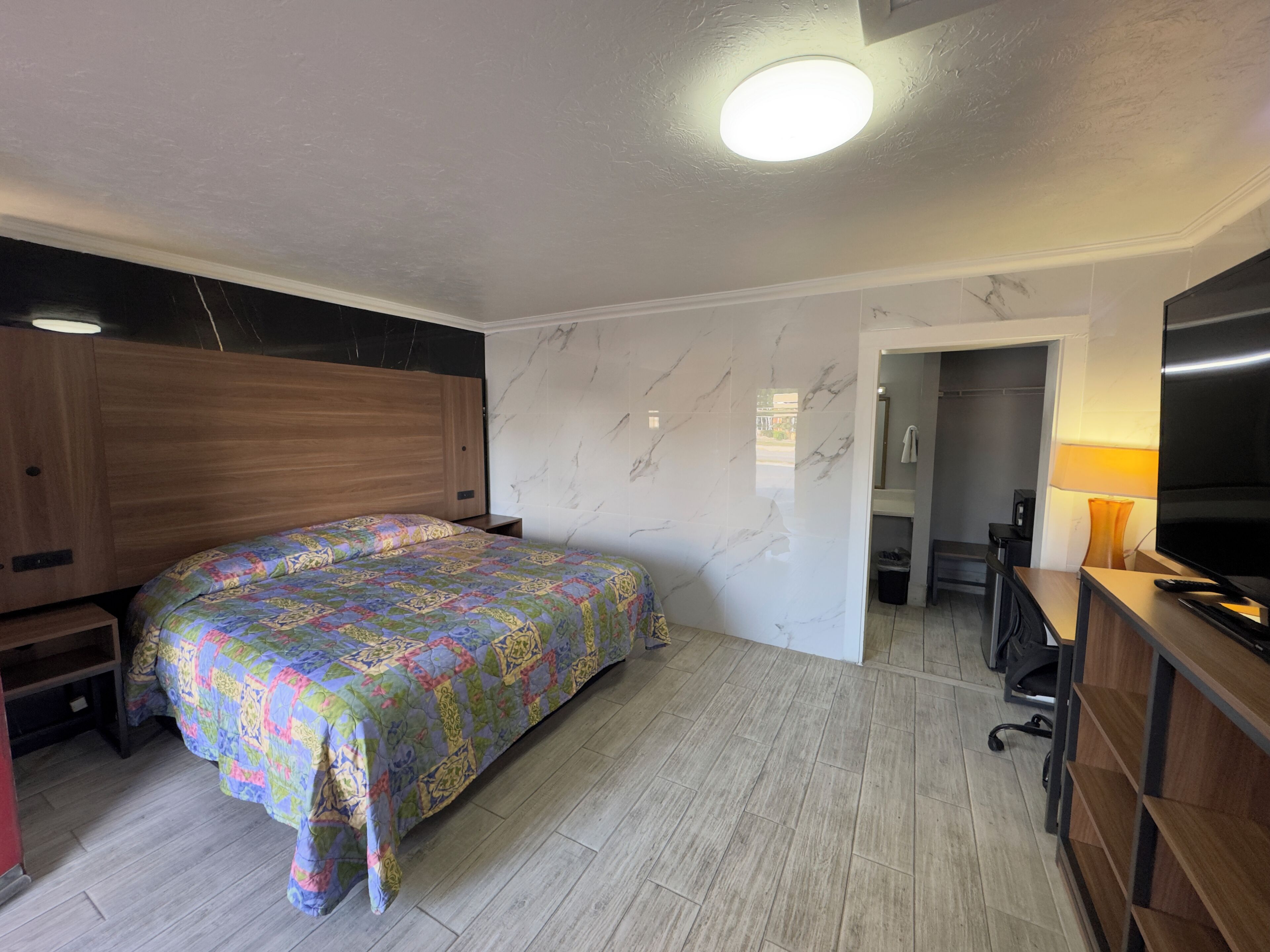 Rom – classic, 1 kingsize-seng, ikke-røyk | Individuelt dekorert, individuelt innredet og skrivebord